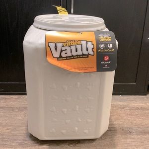Vault animal food storage